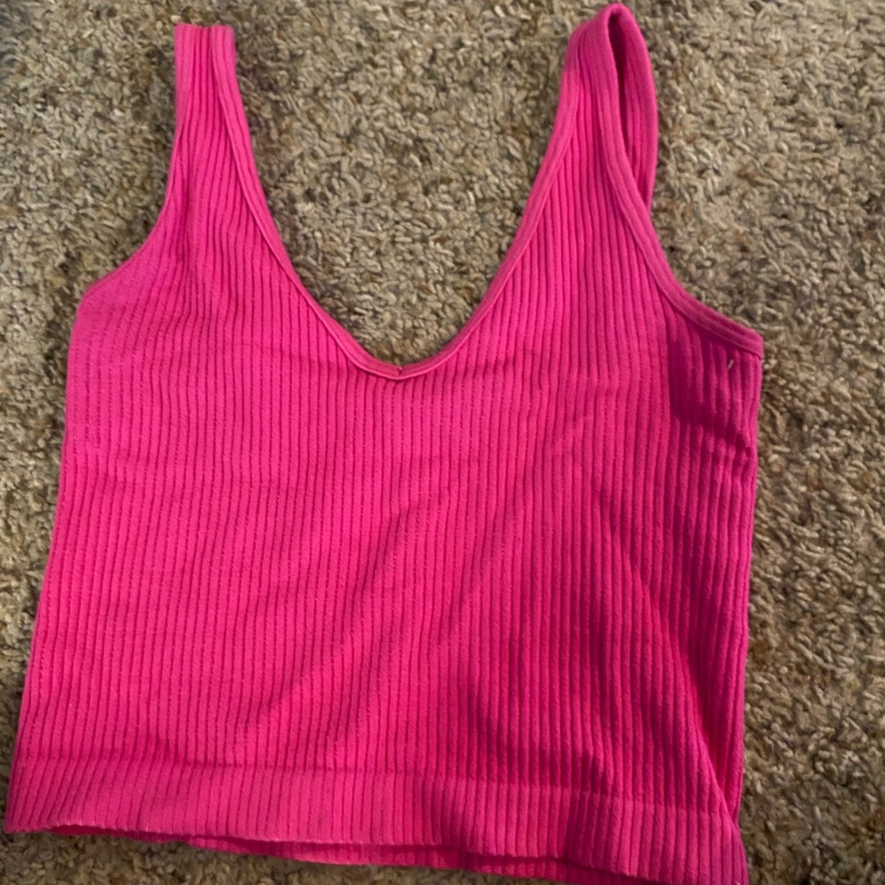 Pink cropped, ribbed tank top